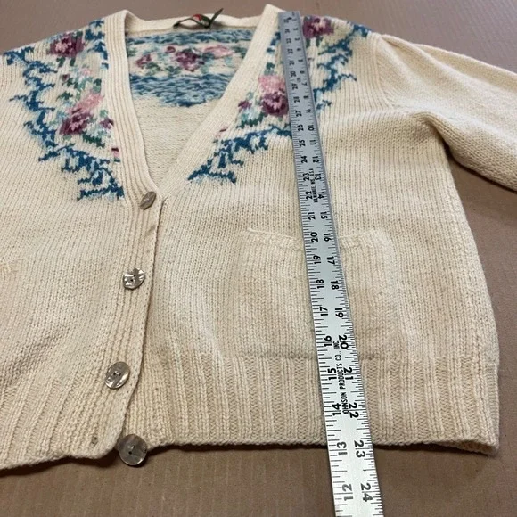 Vintage Outback Red Women's Medium Floral Cardigan Sweater 100% Wool Knit - Picture 11 of 16
